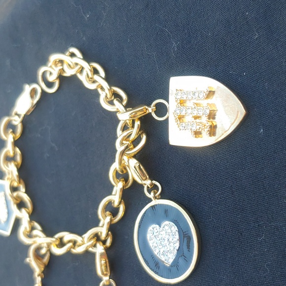 Feeling lucky today Women's gold plated charm bracelet-7 inches - Picture 2 of 8